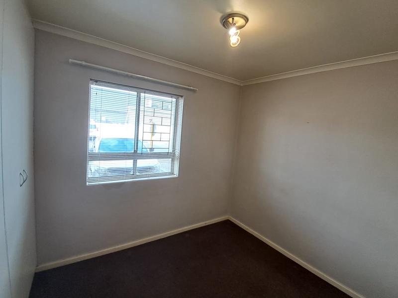 To Let 2 Bedroom Property for Rent in Uitzicht Western Cape